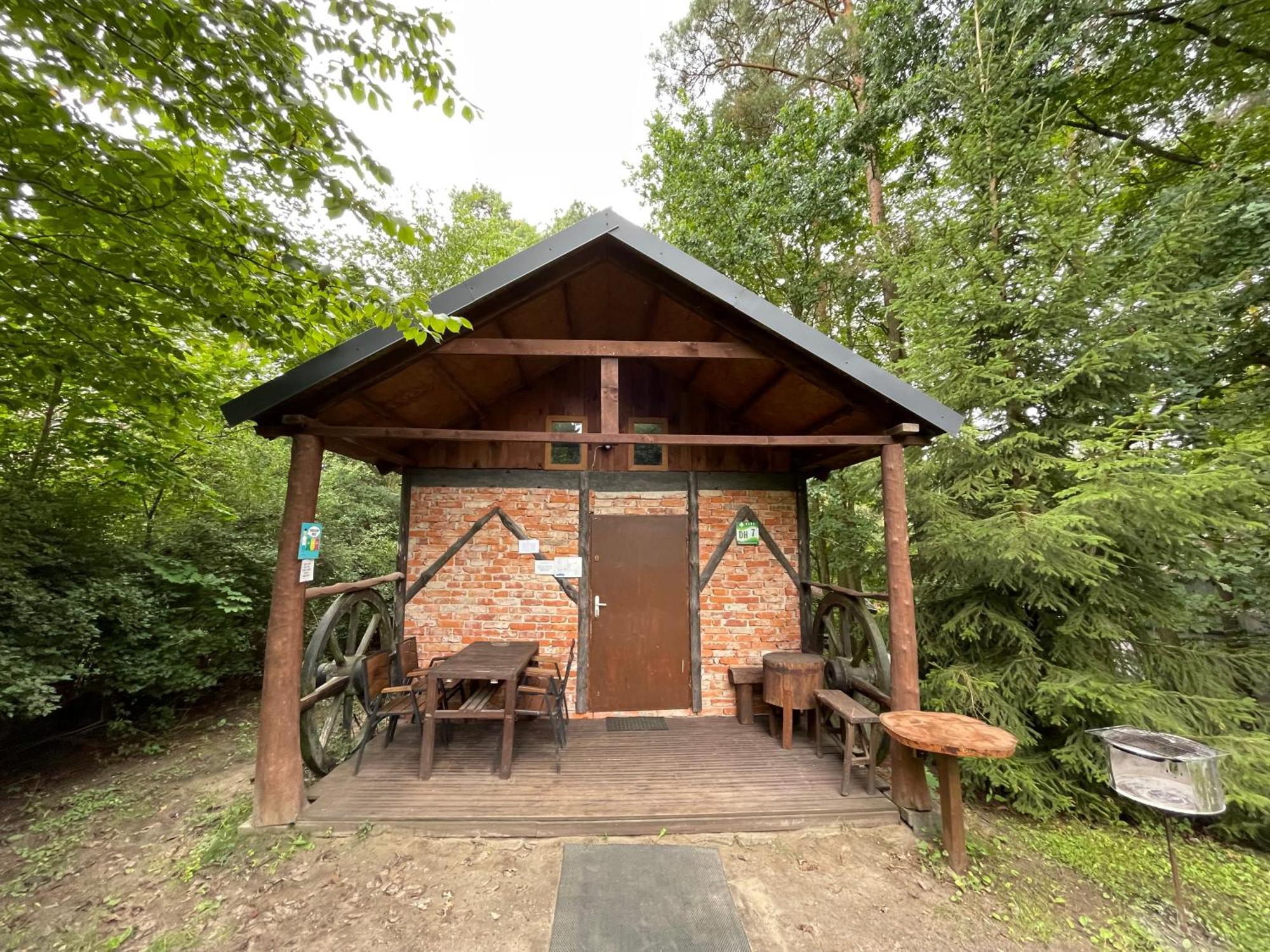 Wypoczynek Hnatczak Hotel Debrzno Exterior foto